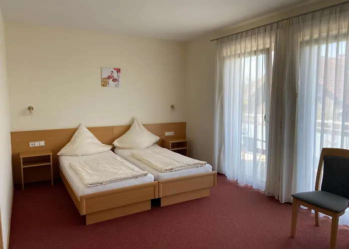 בית הארחה Zum Bahnhof Moerlheim