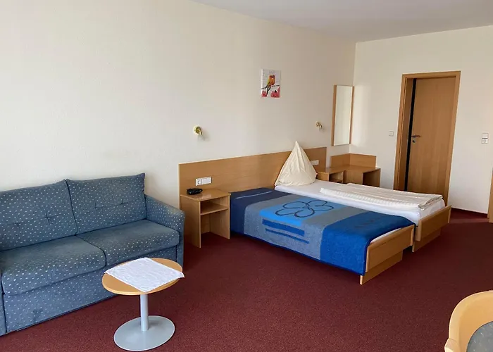 בית הארחה Zum Bahnhof 3*